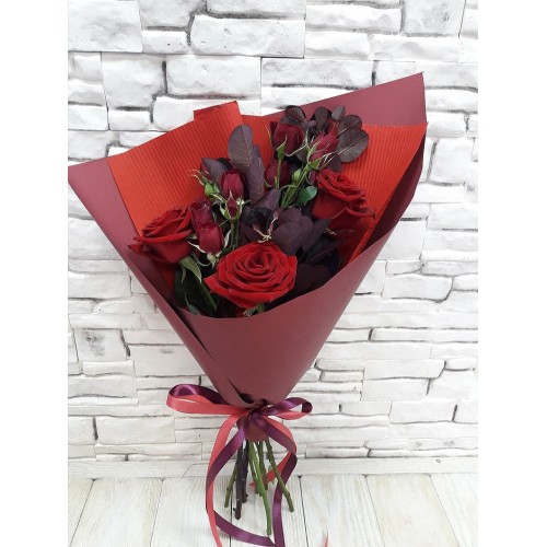 Купить на заказ Букет из 3 красных роз с доставкой в Павлодаре