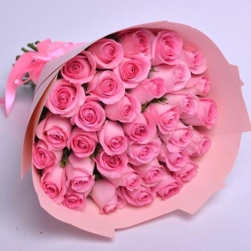 Купить на заказ Букет из 35 розовых роз с доставкой в Павлодаре