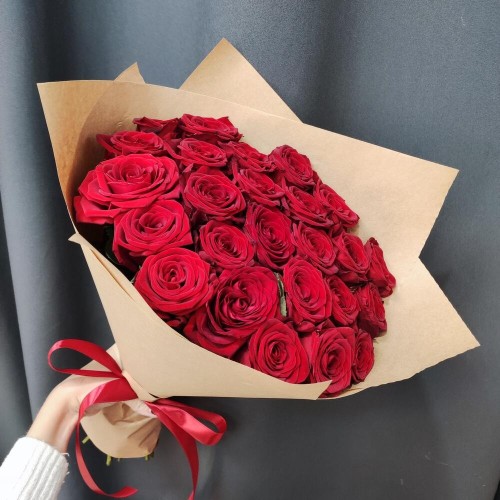 Купить на заказ Букет из 25 красных роз с доставкой в Павлодаре
