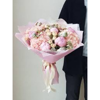 Букет из древовидного пиона