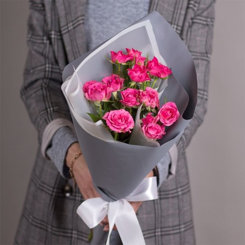 Купить на заказ Букет из 3 кустовых роз с доставкой в Павлодаре